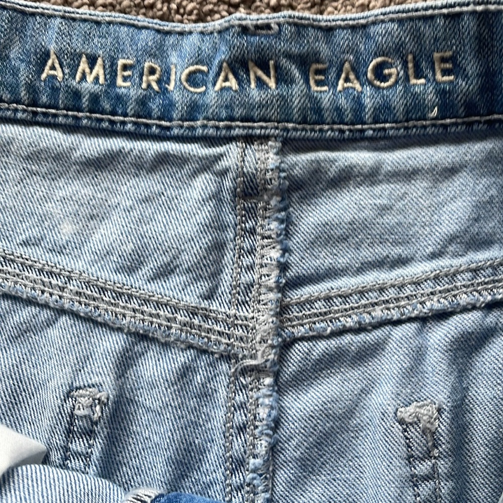 American Eagle Highest Rise Mom Short Light Blue‎ Plaid Jean Shorts - Picture 4 of 9